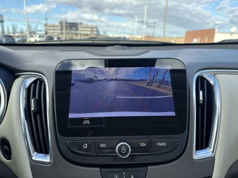 Used 2024 Chevrolet Malibu LT image 17