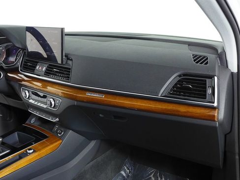 Used 2023 Audi Q5 2.0T Premium w/ Convenience Package image 14