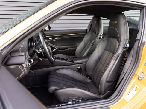 Certified 2018 Porsche 911 Turbo S AWD/4WD image 5