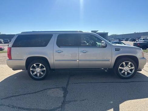 Used 2008 Cadillac Escalade ESV AWD image 13