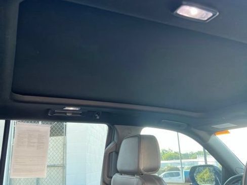 Used 2023 GMC Yukon Denali AWD/4WD image 24