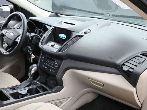 Used 2018 Ford Escape SE w/ SE Sync 3 Package image 34