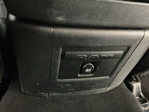Used 2014 RAM 1500 Laramie w/ Convenience Group AWD/4WD image 30