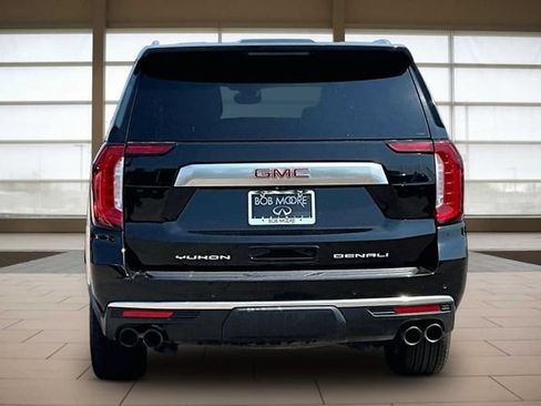 Used 2022 GMC Yukon Denali w/ Denali Premium Package RWD image 4