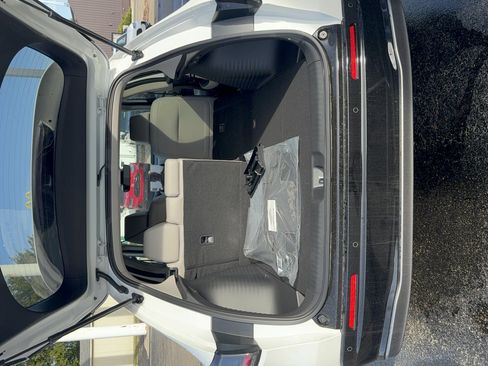 Used 2026 Honda HR-V EX-L image 17