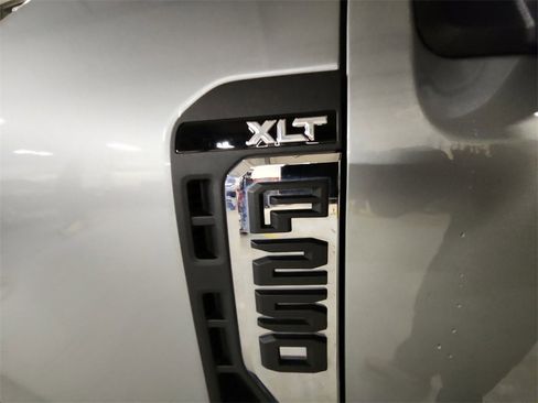 Used 2024 Ford F250 XLT w/ Snow Plow Prep Package image 31