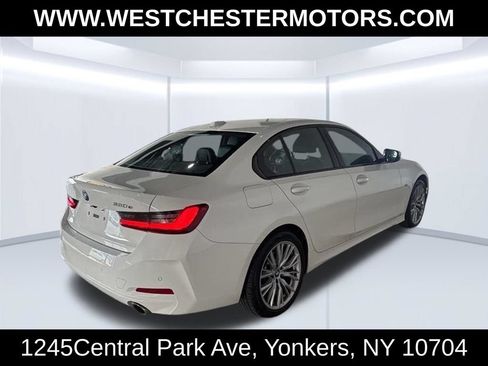 Used 2023 BMW 330e RWD image 4