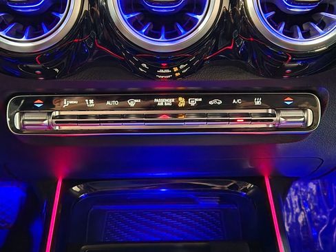 Used 2023 Mercedes-Benz EQB 250+ image 37