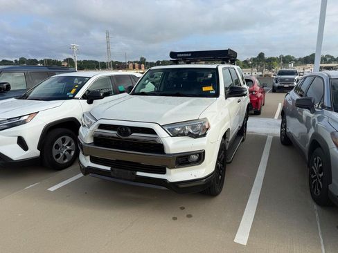 Used 2019 Toyota 4Runner Limited AWD/4WD image 5