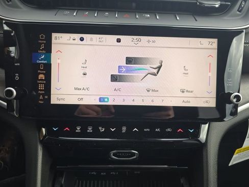 New 2026 Jeep Grand Cherokee Laredo image 19