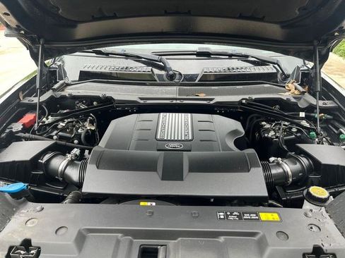 New 2025 Land Rover Defender 110 V8 AWD/4WD image 23