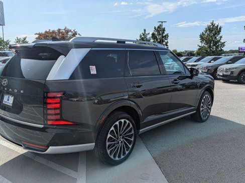 Used 2026 Hyundai Palisade Calligraphy image 5