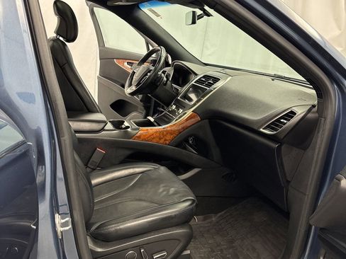 Used 2019 Lincoln Nautilus Reserve image 36