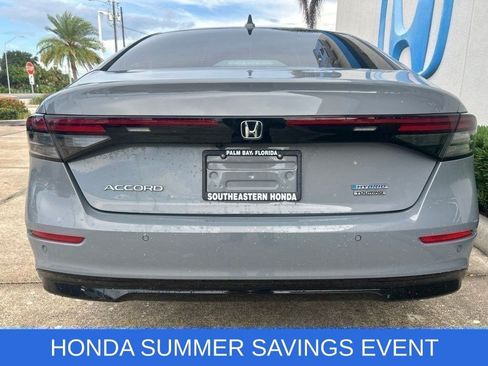 Used 2024 Honda Accord Touring image 7