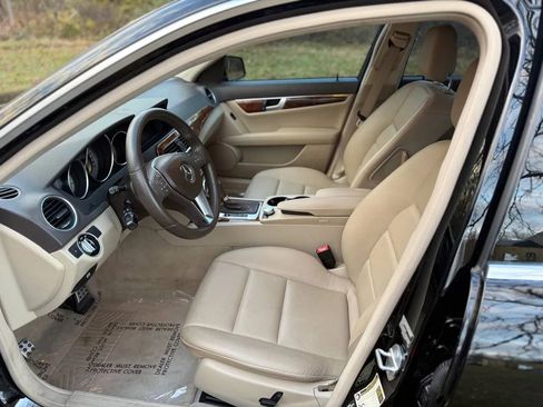 Used 2012 Mercedes-Benz C 250 Sedan w/ Comand Single Disc Pkg image 75