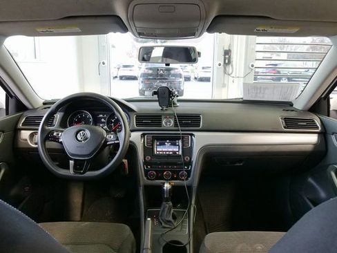 Used 2016 Volkswagen Passat 1.8T S image 17