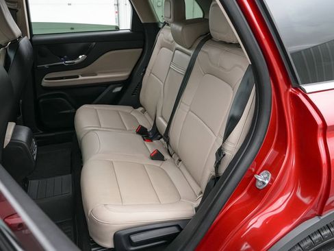 Used 2025 Lincoln Corsair Reserve image 19