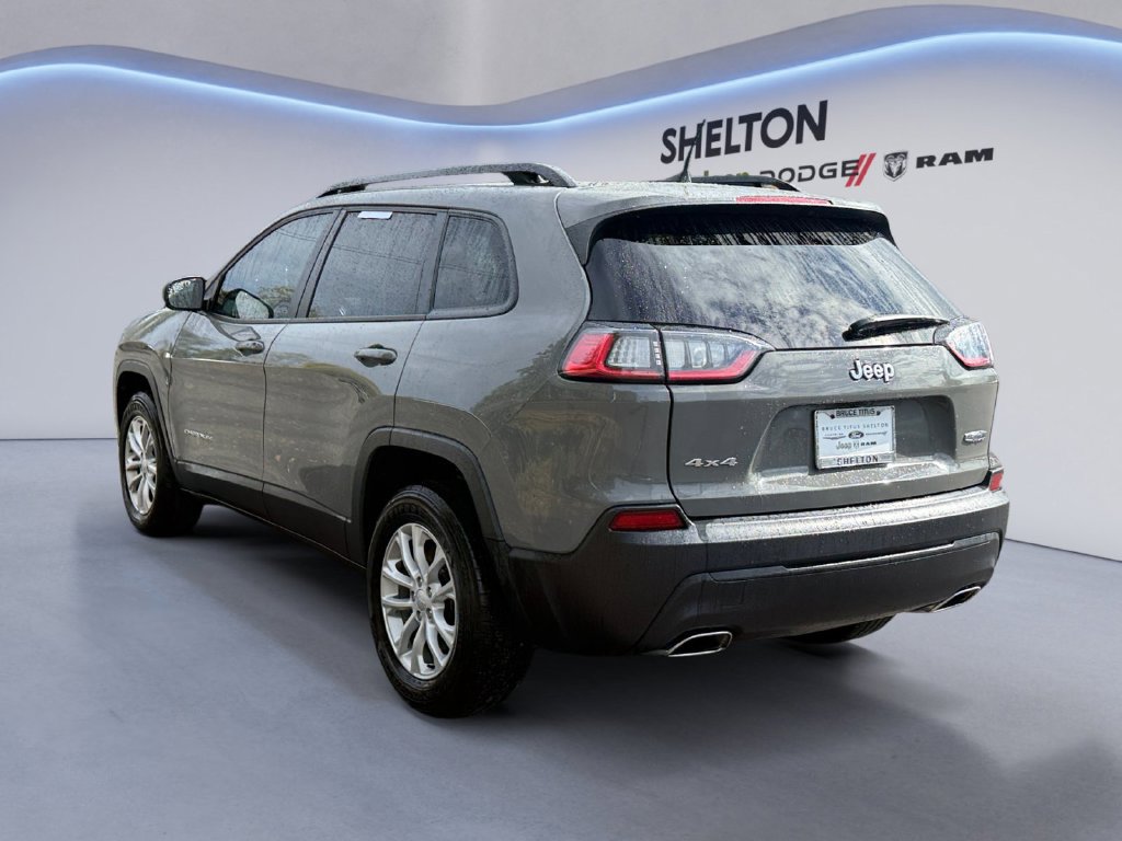 Used 2022 Jeep Cherokee Latitude Lux w/ Mopar Interior Package AWD/4WD image 4