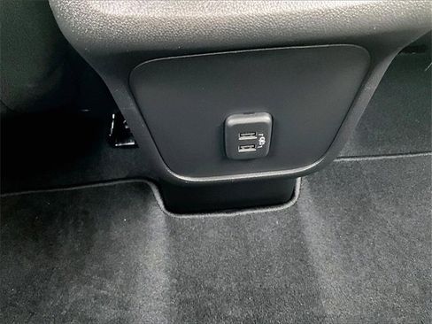 Used 2023 Chevrolet Equinox LT w/ Driver Convenience Package image 28