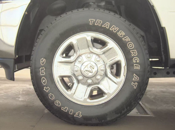 Used 2023 RAM 2500 Tradesman w/ Chrome Appearance Group AWD/4WD image 11