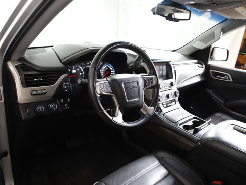 Used 2018 GMC Yukon Denali AWD/4WD image 14