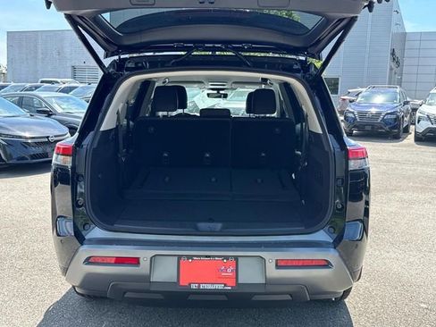 New 2026 Nissan Pathfinder SL AWD/4WD image 13