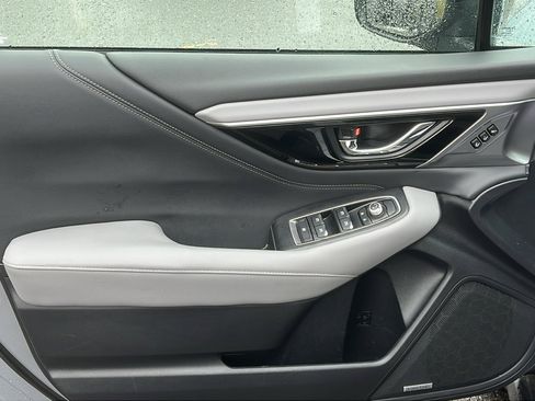 Used 2022 Subaru Outback Limited XT image 10