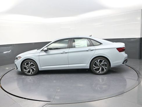 New 2026 Volkswagen Jetta SEL image 5