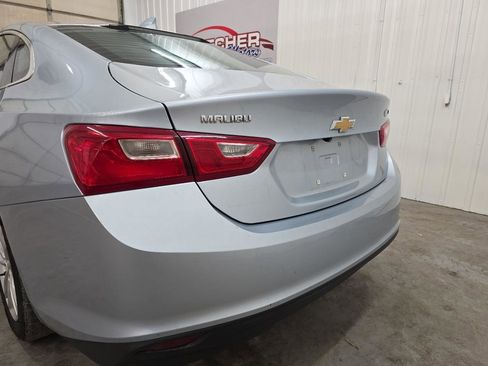 Used 2018 Chevrolet Malibu LT image 15