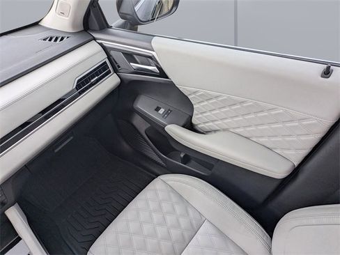 Used 2024 Mitsubishi Outlander SEL image 18
