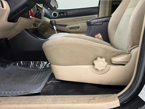 Used 2013 Toyota Tacoma Base w/ SR5 Pkg image 20