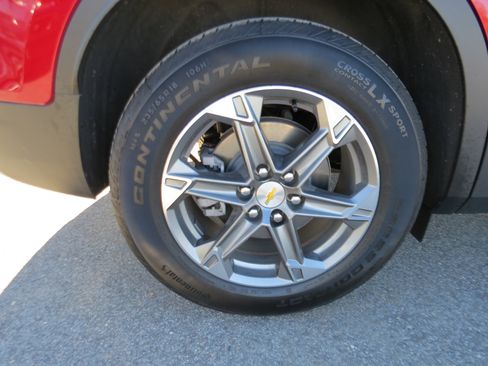 Used 2023 Chevrolet Blazer LT w/ Driver Confidence Package image 9