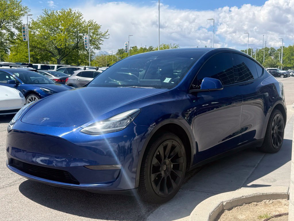 Used 2022 Tesla Model Y Long Range AWD/4WD image 4