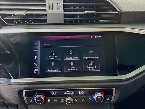 Used 2020 Audi Q3 2.0T Premium Plus w/ Premium Plus Package image 14