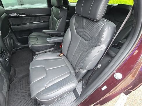Used 2024 Hyundai Palisade Calligraphy image 13