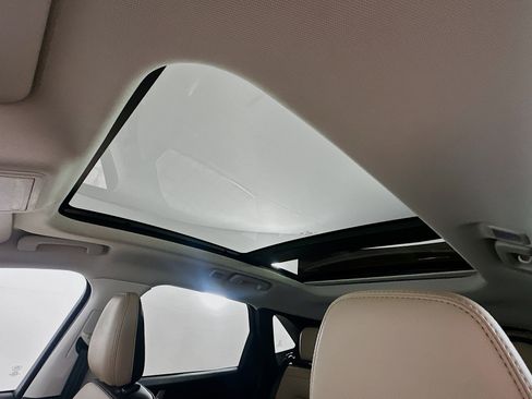 Used 2022 Ford Escape Titanium FWD image 26
