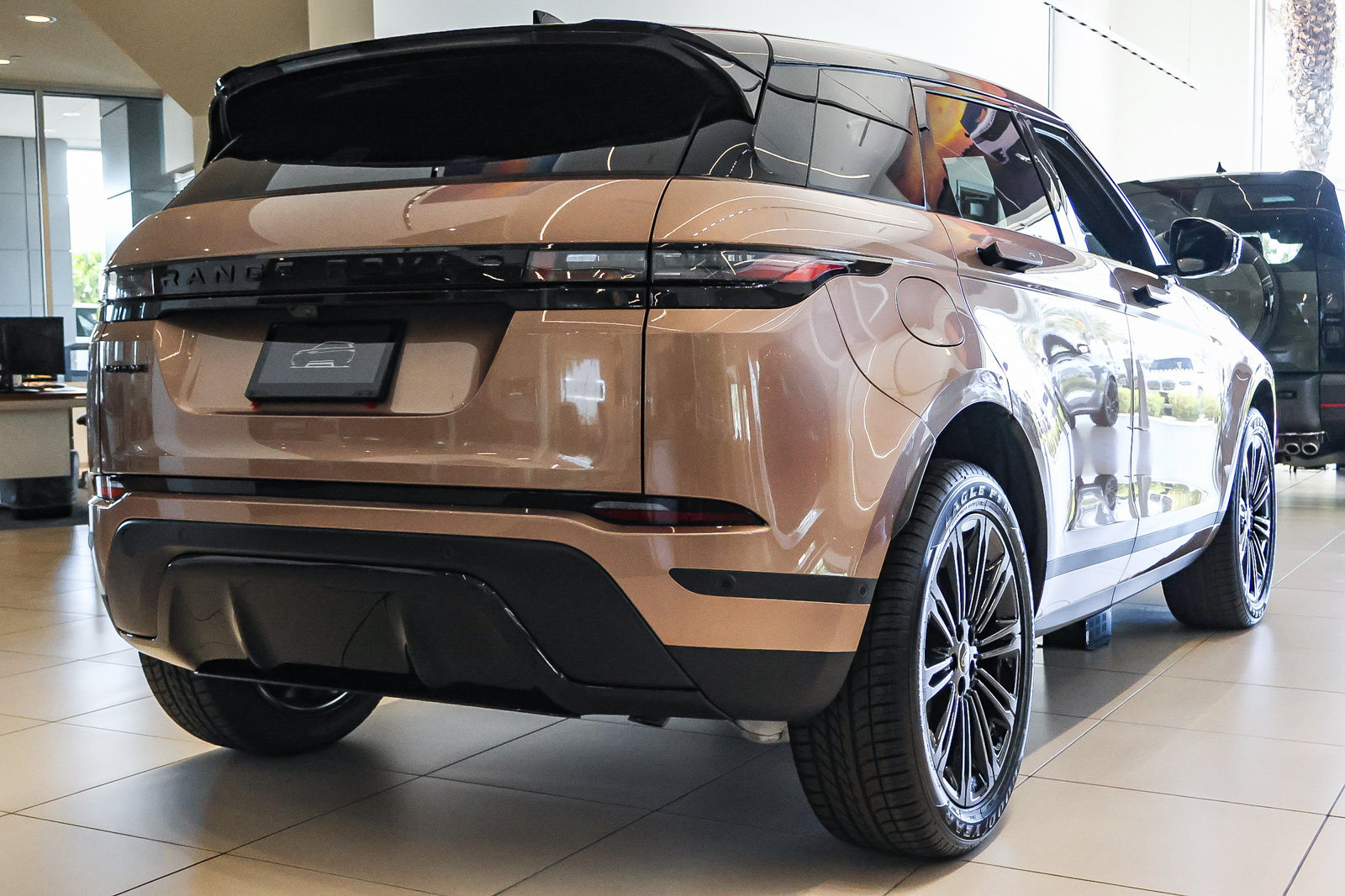 New 2026 Land Rover Range Rover Evoque S AWD/4WD image 4