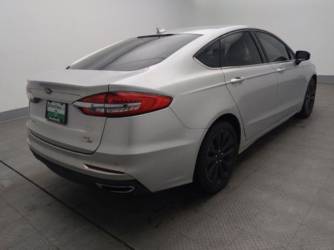 Used 2019 Ford Fusion SE image 10
