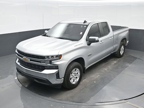 Used 2019 Chevrolet Silverado 1500 LT w/ Texas Edition image 16