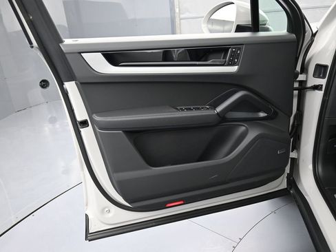 New 2026 Porsche Cayenne S AWD/4WD image 15