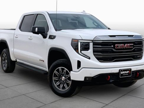 Used 2024 GMC Sierra 1500 AT4 w/ Technology Package AWD/4WD image 3