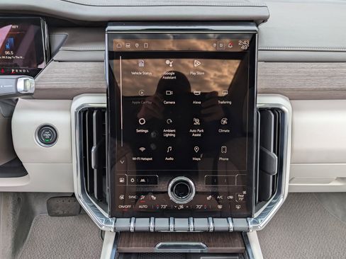 Used 2024 GMC Acadia Denali w/ Super Cruise Package image 28