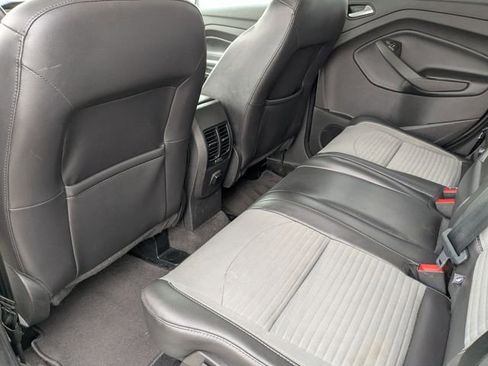 Used 2019 Ford Escape SE FWD image 24