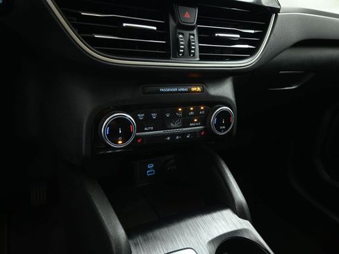 Certified 2022 Ford Escape SEL w/ Class II Trailer Tow Package image 17