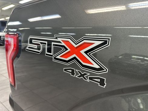 Used 2017 Ford F150 XL w/ Equipment Group 101A Mid image 10