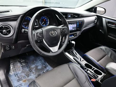 Used 2019 Toyota Corolla SE image 12