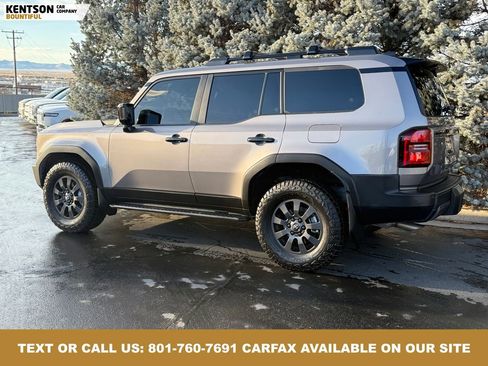 Used 2024 Toyota Land Cruiser image 5