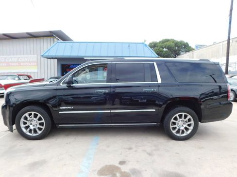 Used 2015 GMC Yukon XL Denali w/ Touring Package image 4