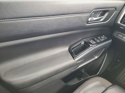 Used 2023 Nissan Pathfinder SL image 34