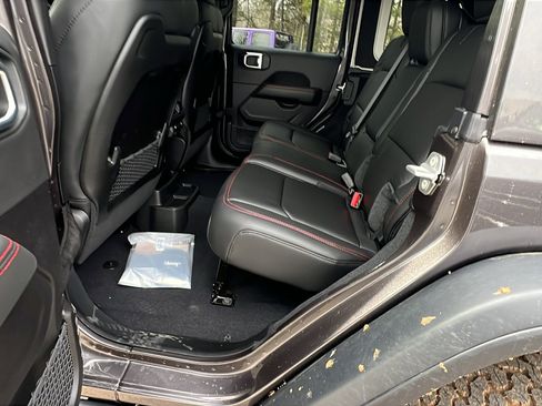 New 2026 Jeep Wrangler Unlimited Rubicon 392 image 19